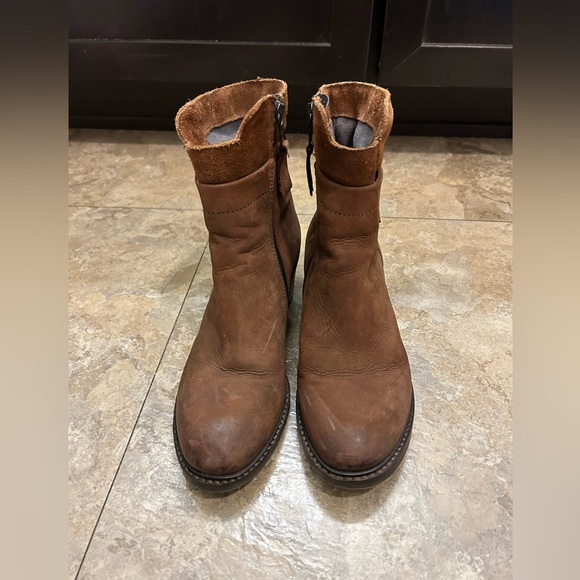 Miz Mooz Tan Leather Upper Heeled Boots - Picture 2 of 9